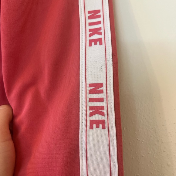 Nike girls salmon color tracksuit matching set - Picture 8 of 10